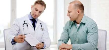 Az urológus kezeli a kóros váladékozást egy férfiban